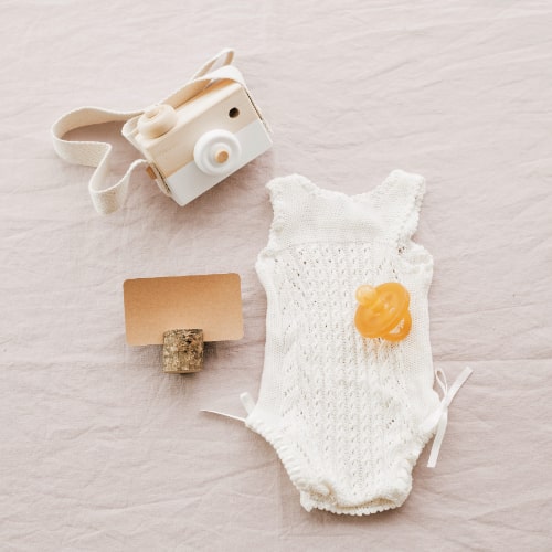 baby-romper-toy-camera-min